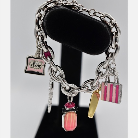 Victoria’s Secret super rare charm bracelet 💕 - Picture 7 of 11